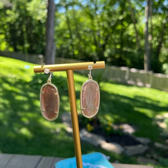 NEW KENDRA SCOTT ELLE GOLD BROWN MOTHER OF PEARL DANGLE EARRINGS - Picture 5 of 6